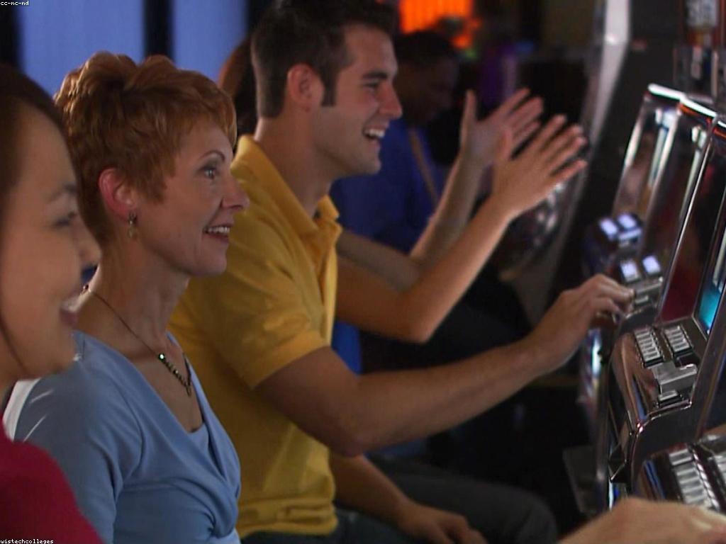 ការគ្រប់គ្រង និងដំណើរការស្ថាប័នកាស៊ីណូ